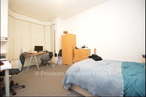 6 Bedroom Student Properties - Photo 1