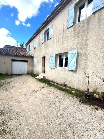 A LOUER - CHATEAURENARD - RDC de villa, 2 chambres, extérieur et garage., - Photo 3