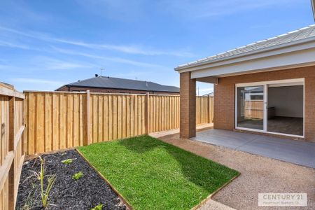 Welcome to This Stunning Brand-New 4-Bedroom Home in Wyndham Vale&excl; - Photo 5