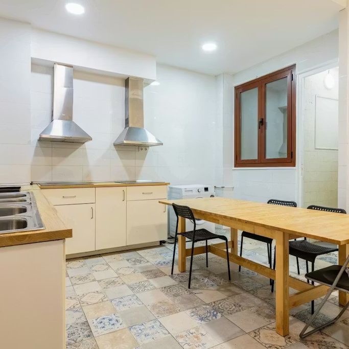 Gran Via Marquès del Túria Gran Via, Valencia, Valencian Community 46005 - Photo 1