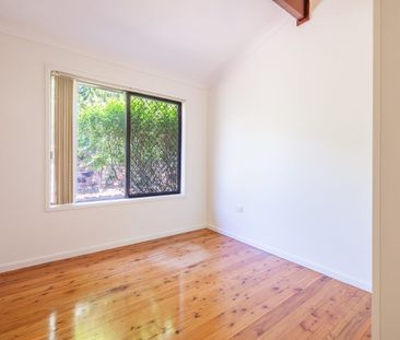 LUXURIOUS AND COMFORTABLE HOME WITH POOL - Photo 5