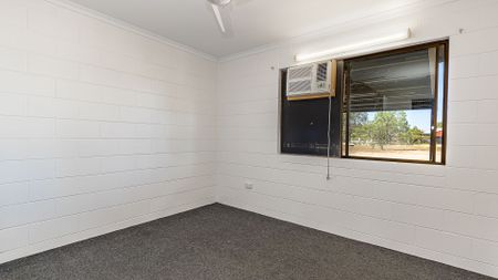 1/2 Saltbush Boulevard, Rasmussen - Photo 4