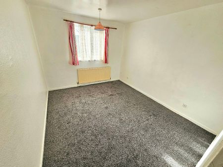 Hemmington Drive, Harpurhey, Manchester, M9 - Photo 4