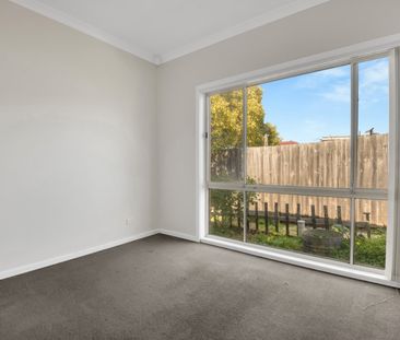 2/94 Whitelaw Street, Reservoir VIC 3073 - Photo 2