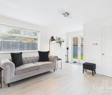 3 bedroom semi-detached house to rent - Photo 2