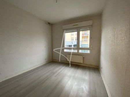 Location Appartement 3 pièces 71m² MONTIGNY LES METZ 57950 - Photo 2