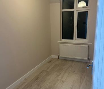 2 Bed Flat, Thornton Heath, CR7 - Photo 4