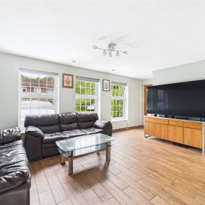 Woosehill Lane, Wokingham Woosehill Lane, Wokingham - Photo 2