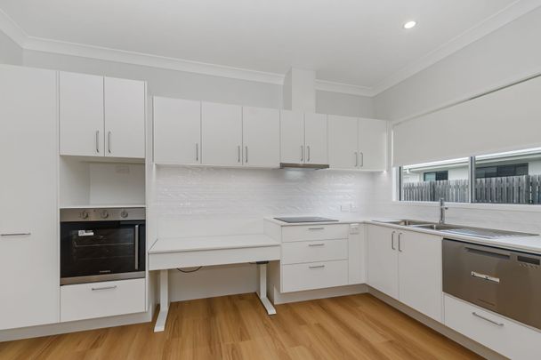 Brand New Modernised Family Home - Photo 1