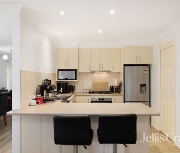 7 Gallery Gate Road, Yallambie, Vic 3085 - Photo 2