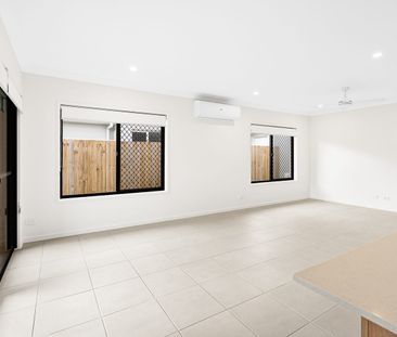 Spacious 5 Bedroom Family Home in North Harbour Estate - Photo 3