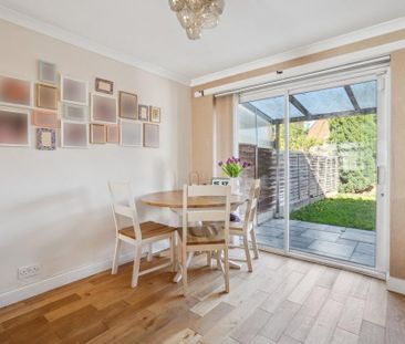 4 bedroom semi-detached house to rent - Photo 5