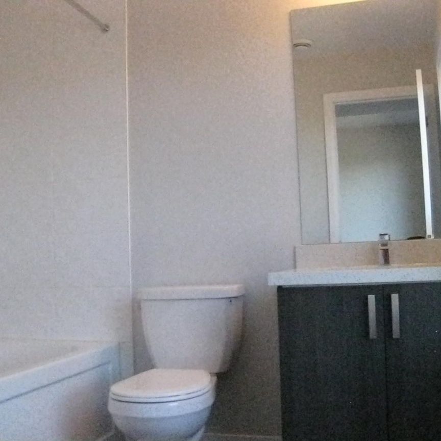 For Lease - 6705 CROPP Street Unit# 34, Niagara Falls, Ontario - Photo 1