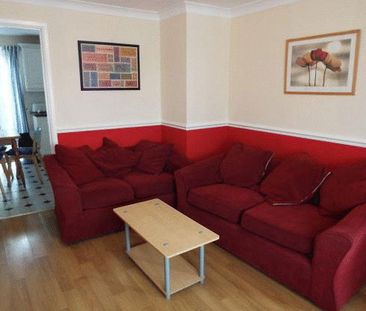 4 bedroom detached house to rent - Photo 4