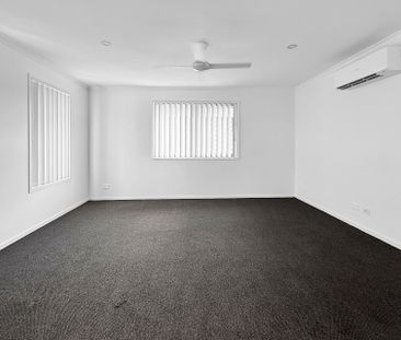 57 Girraween Way, - Photo 3