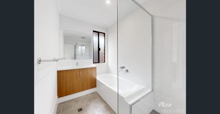 SIZE DOES MATTER - Fantastic Home For All The Family - Photo 4