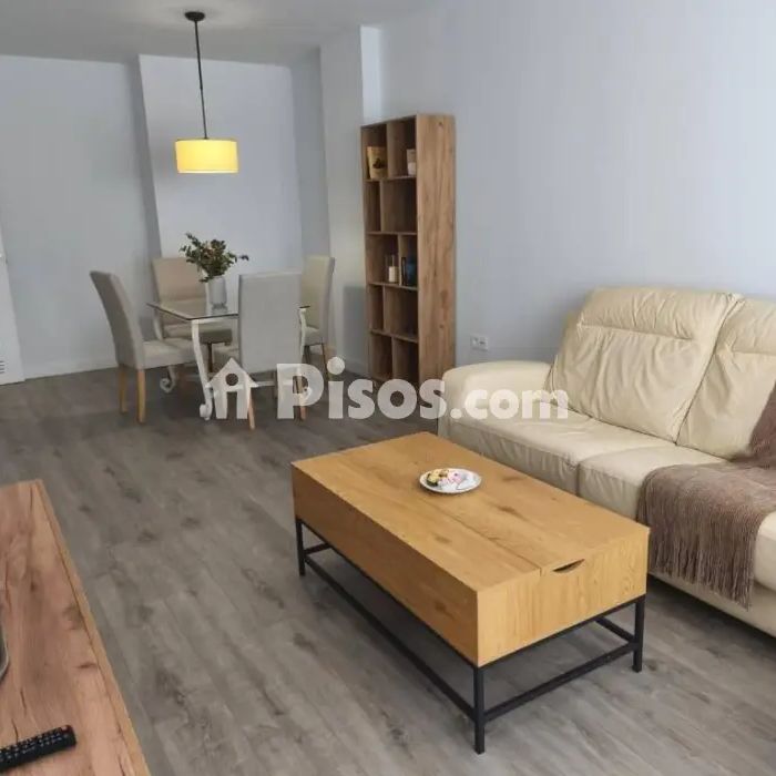 Piso en alquiler en Centro - Foto 1