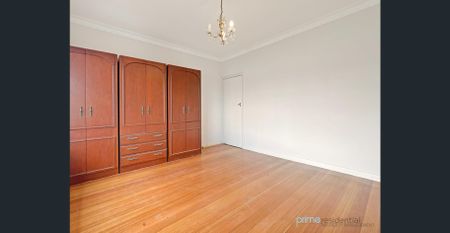 Beautifully Presented Family Home in a Prime St Albans Location - Photo 4