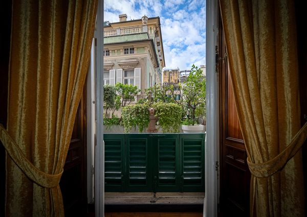 Appartamento in Piazza della Meridiana a Genova