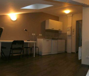 Studio équipé à louer à TOURNON SUR RHONE - Photo 4