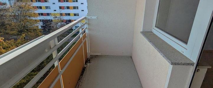 ++ freundliche Nachbarschaft - wunderschöne 3-Raum Wohnung - Balkon mit Ausblick ins Grüne ++ - Foto 1