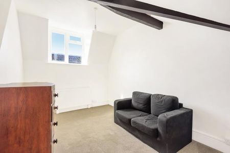 3 bedroom flat to rent - Photo 4