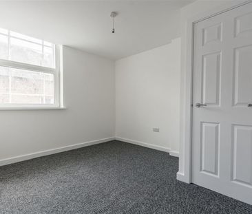 2 bedroom - Photo 2