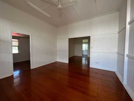 2/40 Arthur Street, Mount Pleasant - Photo 2