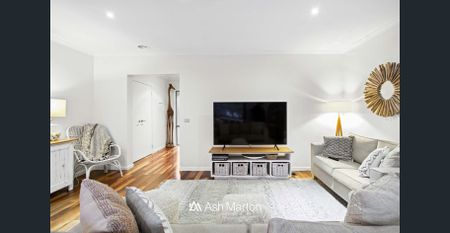 Superb Style & Single Level Convenience - Photo 2