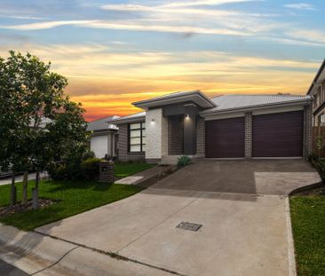 Perfect Location | Modern Home - Photo 4