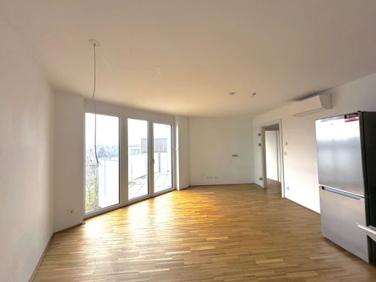 FLAIR IN THE CITY - Tolle 2-Zimmer Wohnung mit gutem Schnitt - inkl. Klimageräten und Pool auf der hauseigenen Dachterrasse! jetzt zuschlagen - Photo 1