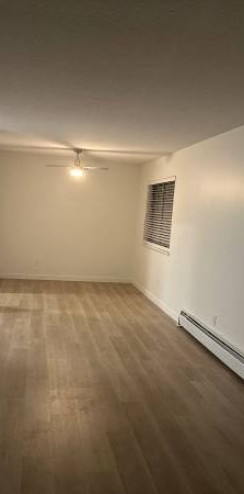 55+ condo for rent - Photo 1