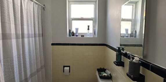 1 Bed 1 Bath - Photo 2