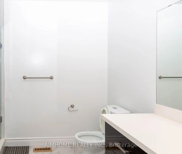 Detached Home For Lease | N9255063 - Photo 4