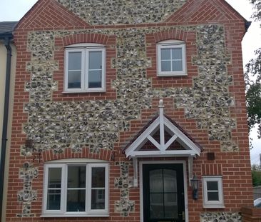 Three Bed Property TO LET In East Harling - Photo 2
