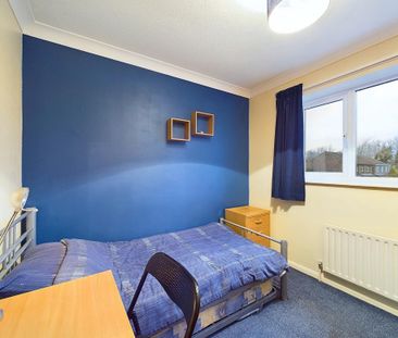 3 bedroom semi-detached house to rent - Photo 3