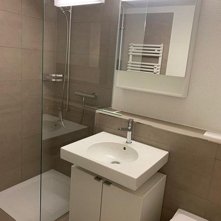 Moderne 1.5-Zimmer-Wohnung im Grünen zu vermieten - Foto 1