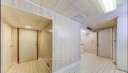 For Lease - 49 Janray (BSMNT) Drive, Toronto, Ontario - Photo 3