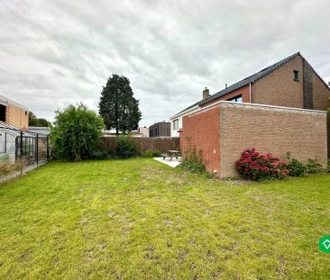 Instapklare gezinswoning met zonnige tuin, drie slaapkamers en gara... - Photo 4