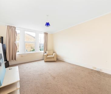 St. Mildreds Road, London, SE12 - Photo 2