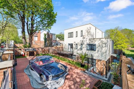 7 bedroom House To Let Total Size: 3401 SQ FT - Photo 5