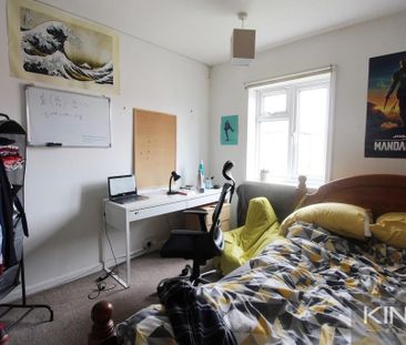 4 bedroom semi-detached house to rent - Photo 5