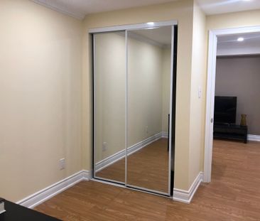 For Lease - 95 Dewpoint Road, Vaughan, Ontario - Photo 2