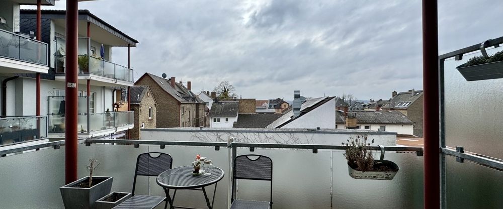 **Lambert-Immobilien**Gepflegte 3-Zimmer Wohnung mit schönem Balkon und zwei TG- ... - Foto 1