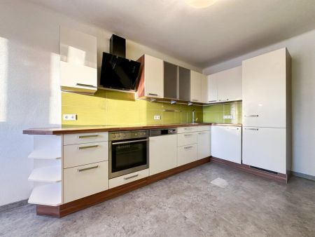 SCHLOSSBERGBLICK - Helle 3,5-Zimmer-Wohnung mit Blick über Graz in zentraler Lage - Foto 4