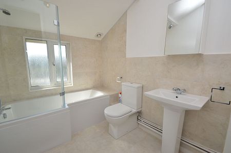 2 bedroom semi detached house to rent, - Photo 3