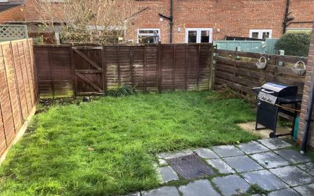 George V Avenue, Worthing, West Sussex - Photo 5