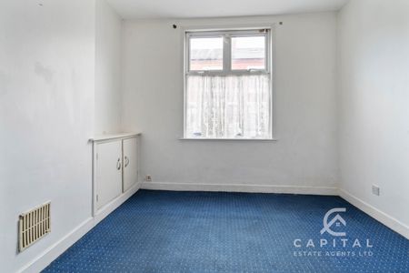 3 Bedroom in Highfield Area - Photo 2