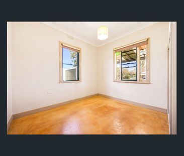 3 BEDROOM HOME - CENTRAL WEST LOCATION - Photo 4