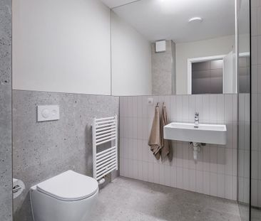 Prenajmem 2-izbový štýlový byt s garážovým parkovacím miestom a piv... - Photo 1